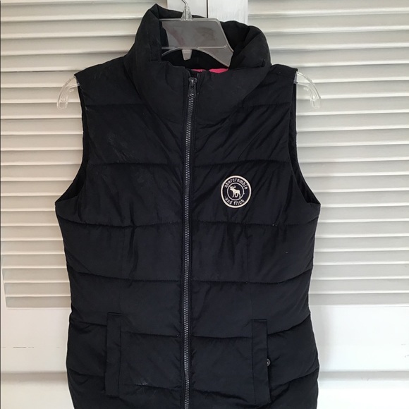 Abercrombie Kids Down Vest - Picture 2 of 5